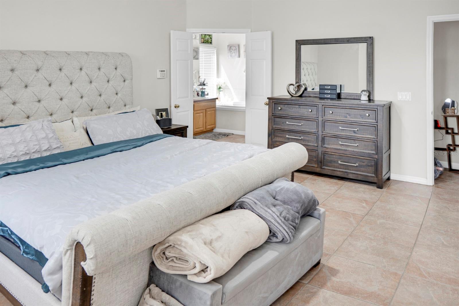 Image 17 of 41 For 2735 Scarborough Drive