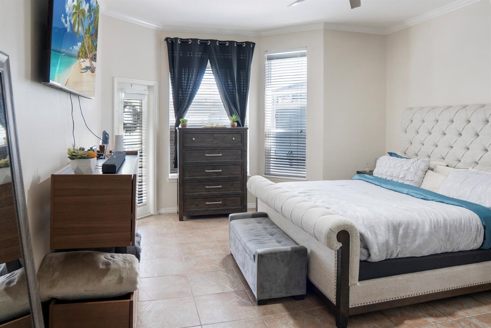 Image 18 of 41 For 2735 Scarborough Drive