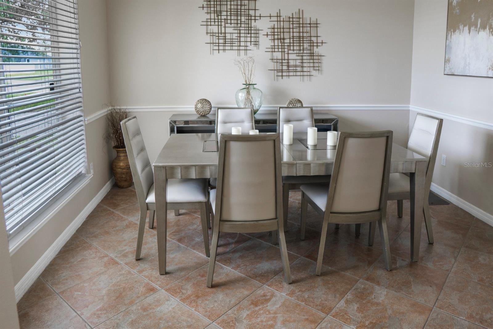 Image 6 of 41 For 2735 Scarborough Drive