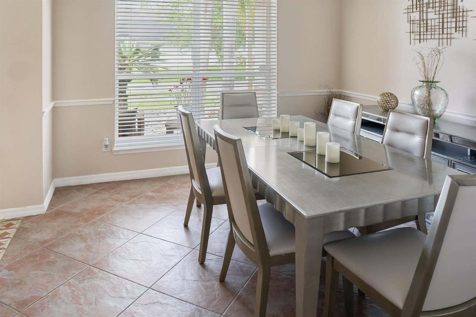 Image 7 of 41 For 2735 Scarborough Drive