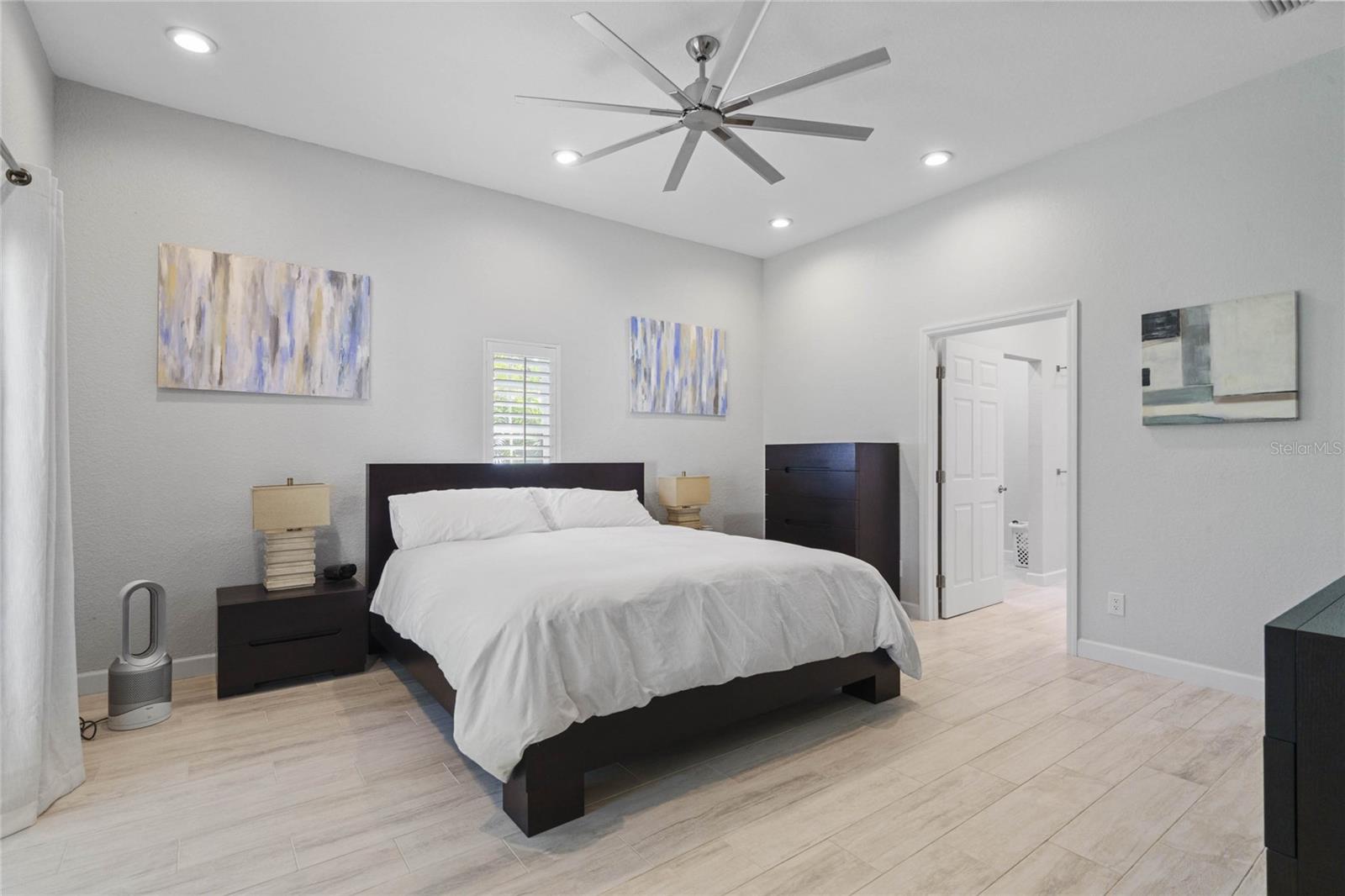 Image 23 of 44 For 715 Magnolia Street