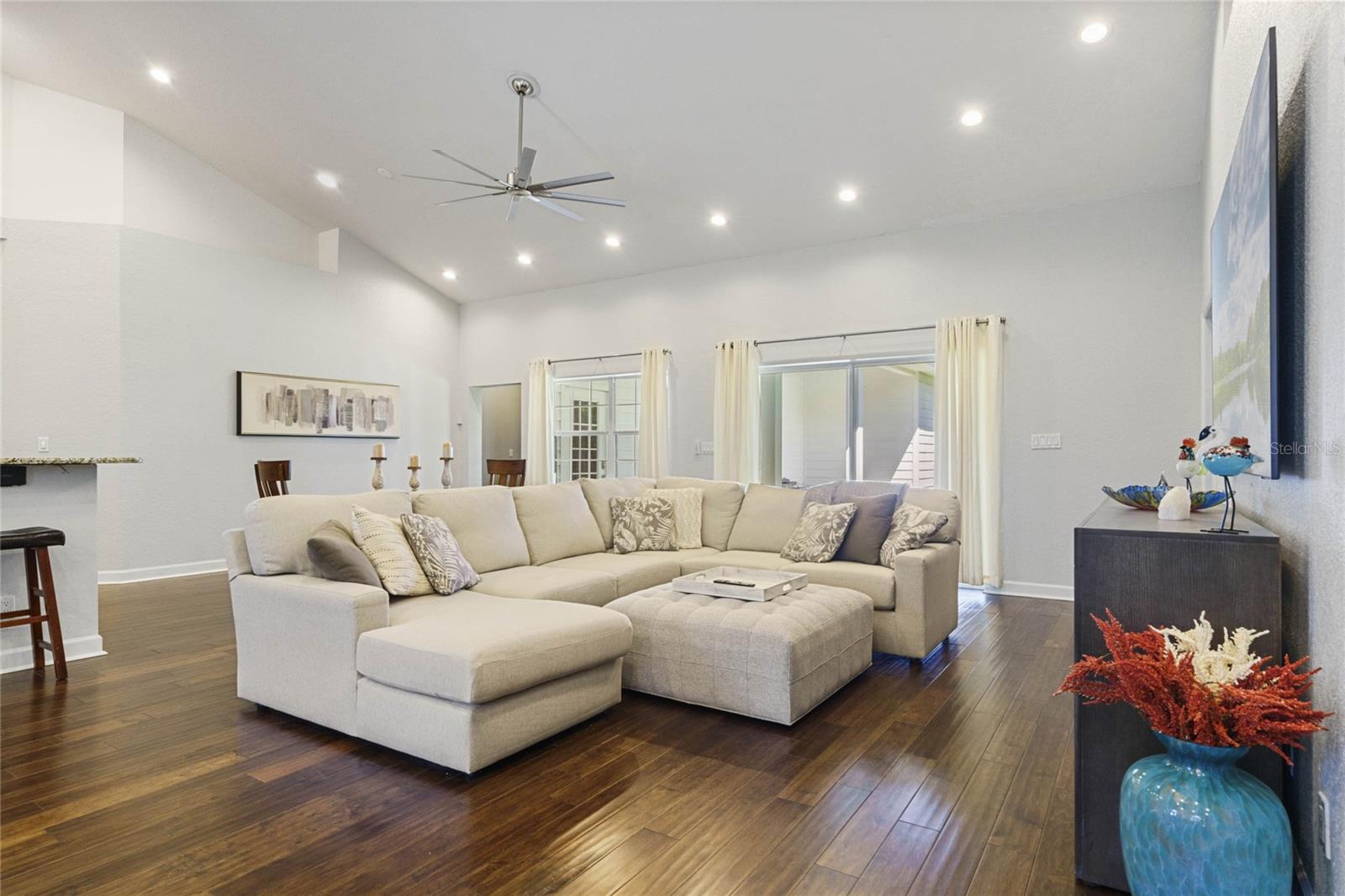 Image 9 of 44 For 715 Magnolia Street