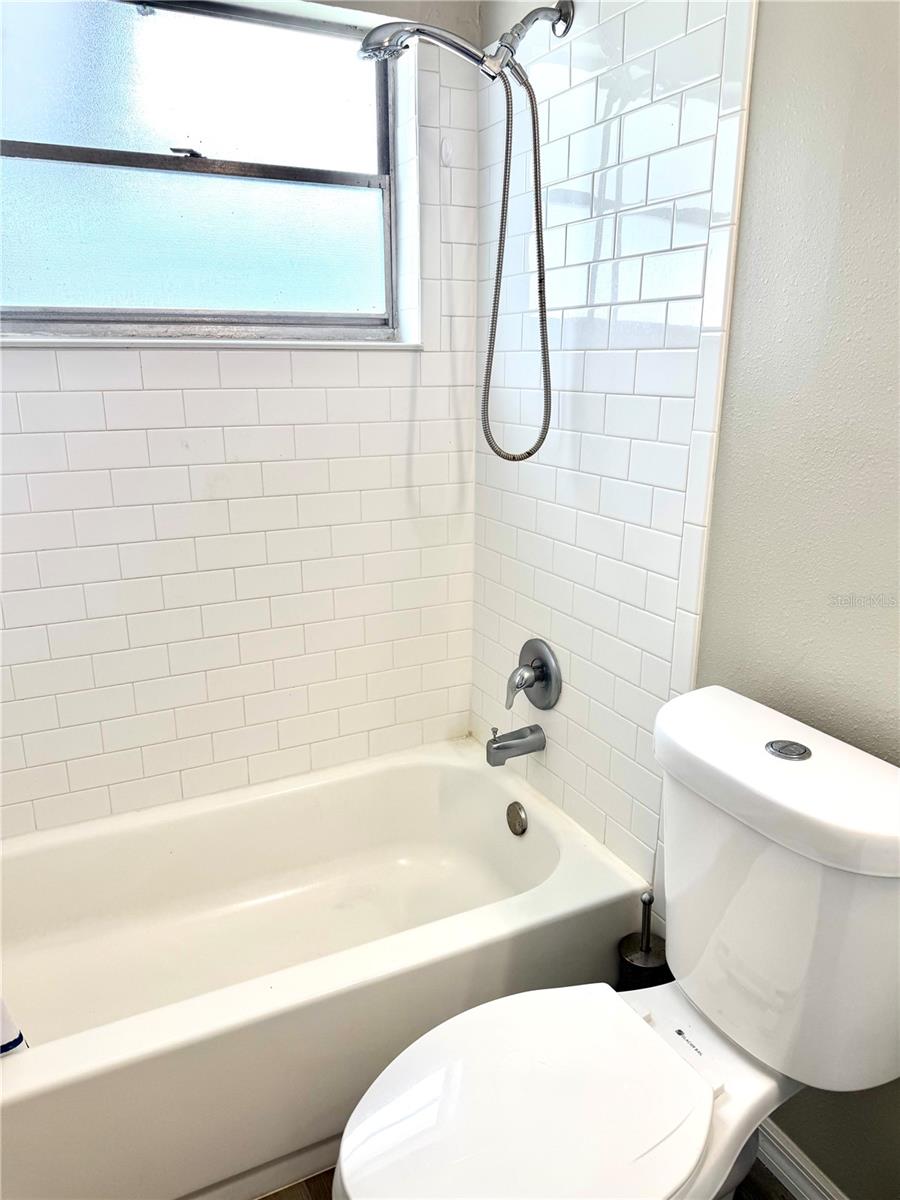 Image 11 of 28 For 2474 Dianne Drive