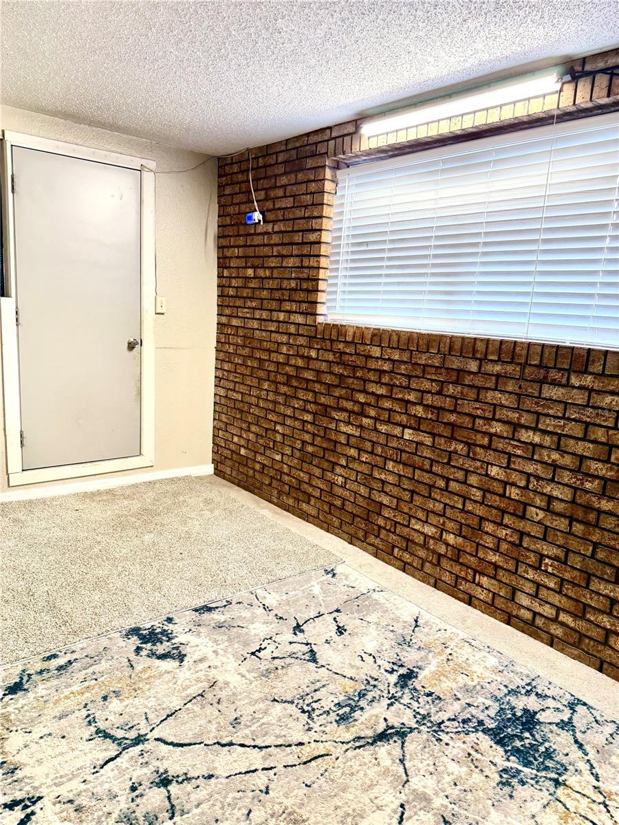 Image 21 of 28 For 2474 Dianne Drive