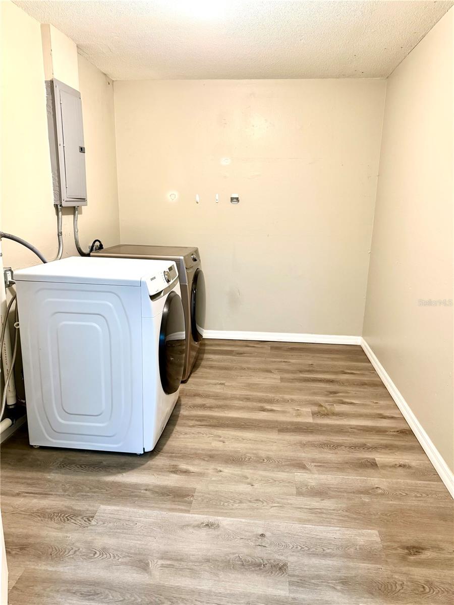 Image 24 of 28 For 2474 Dianne Drive