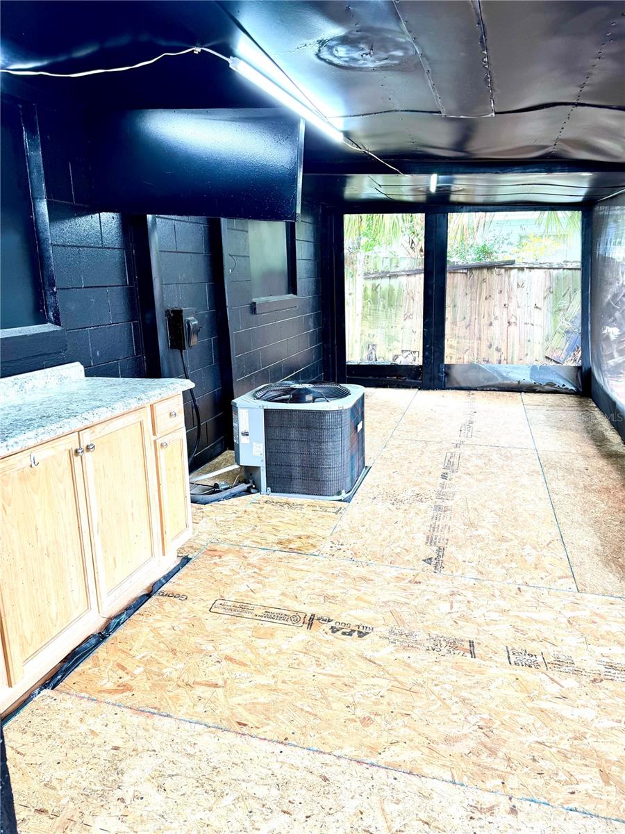 Image 27 of 28 For 2474 Dianne Drive