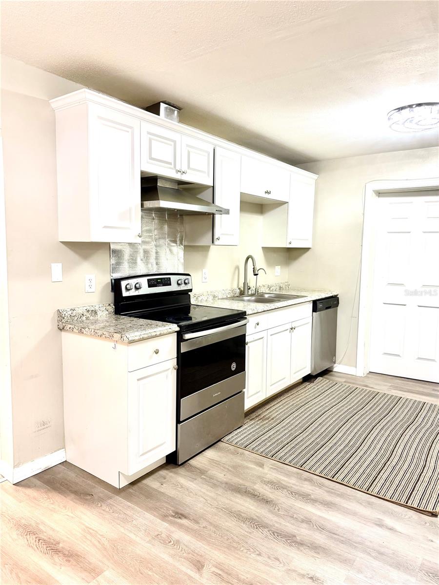 Image 4 of 28 For 2474 Dianne Drive