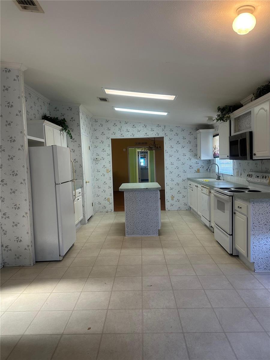 Image 5 of 18 For 1814 Winchester Court S