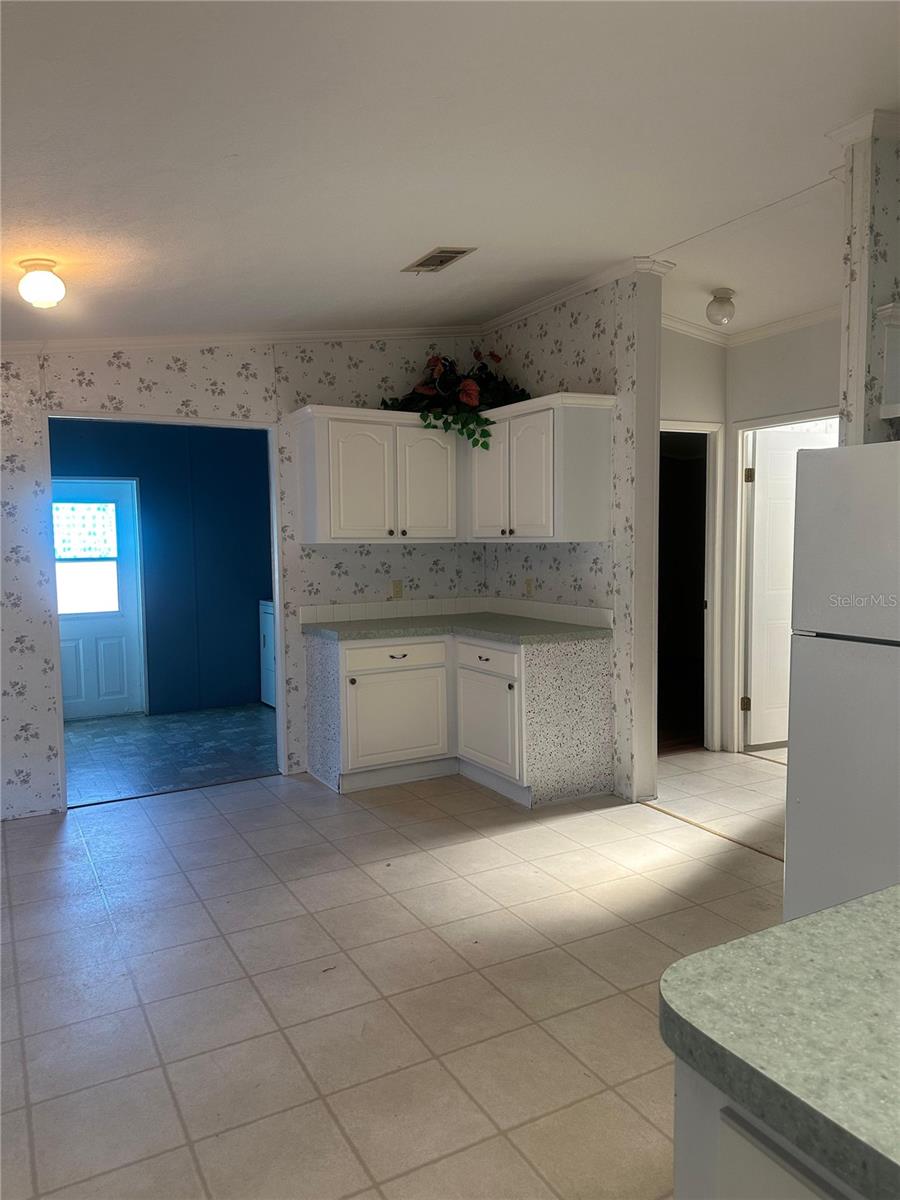 Image 6 of 18 For 1814 Winchester Court S