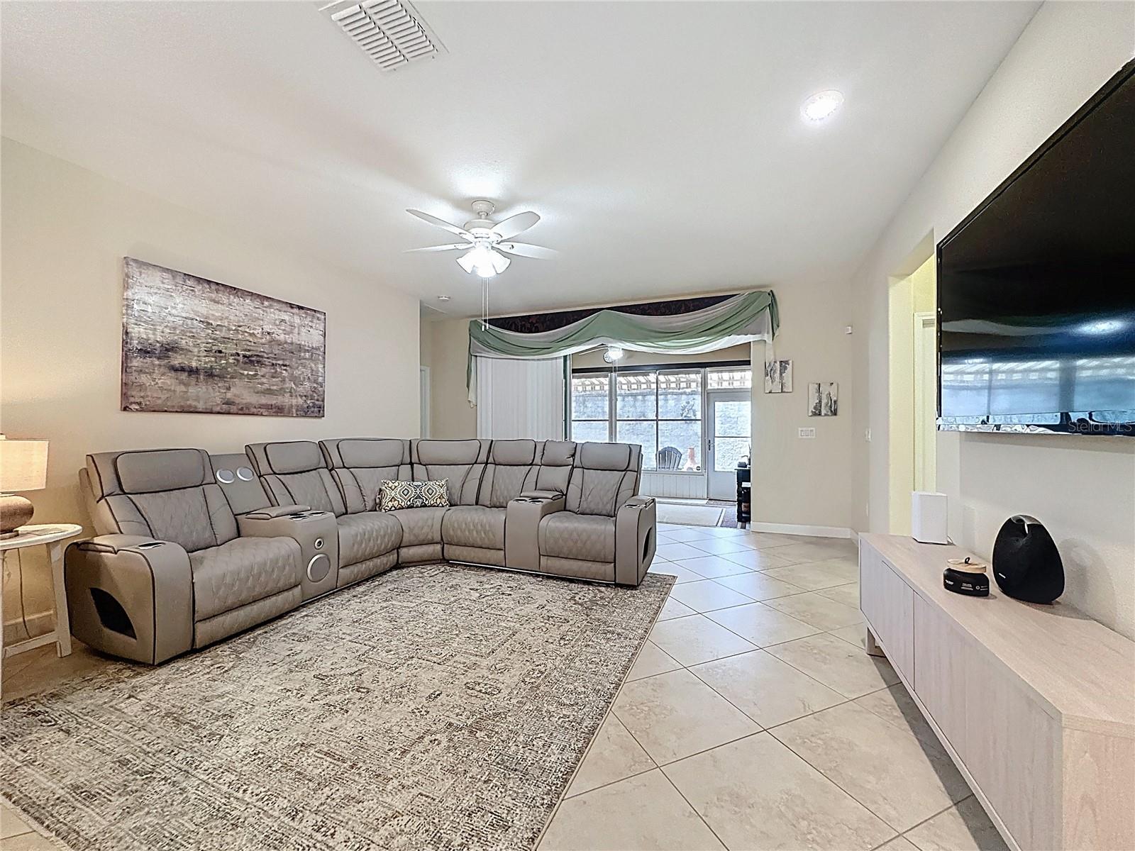 Image 19 of 73 For 5307 Cortland Drive