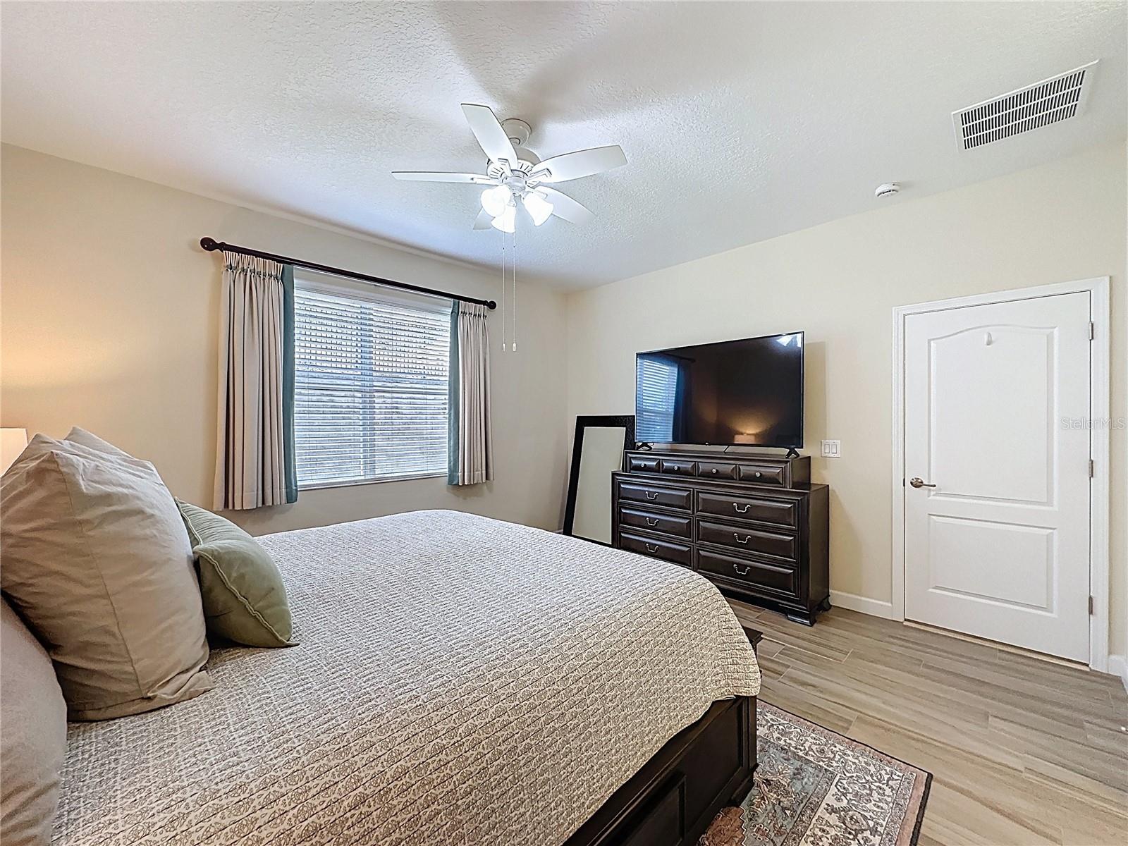 Image 33 of 73 For 5307 Cortland Drive