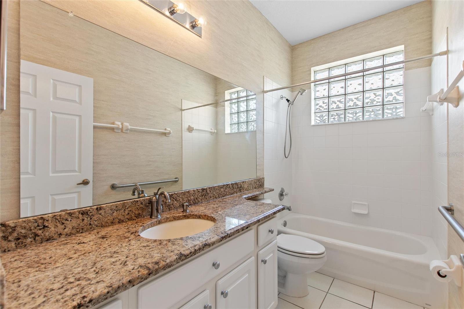 Image 14 of 68 For 331 Cunningham Dr