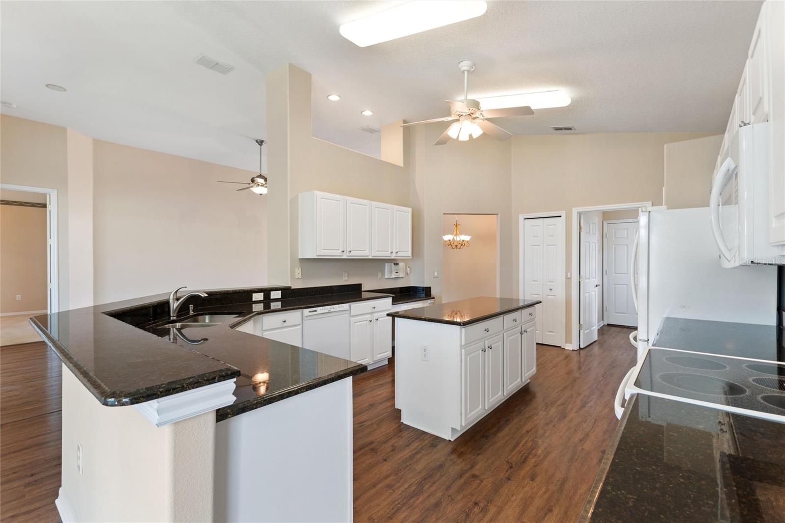 Image 21 of 68 For 331 Cunningham Dr