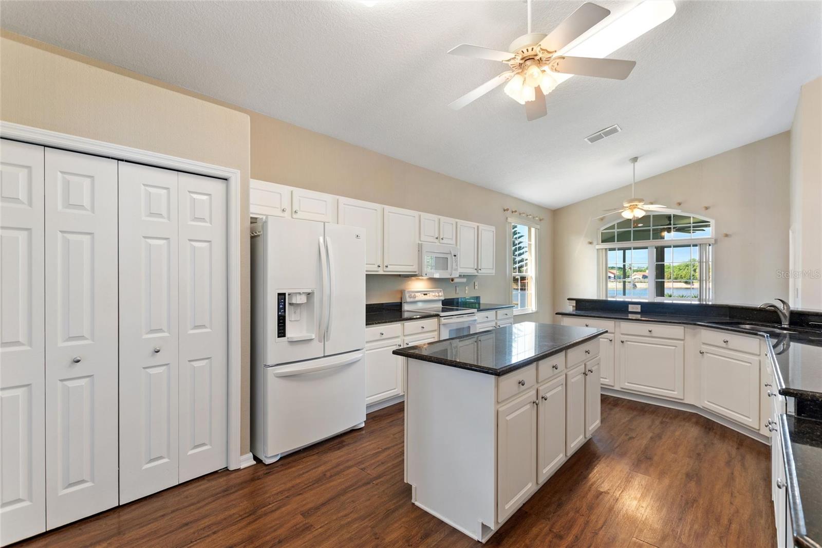 Image 4 of 68 For 331 Cunningham Dr