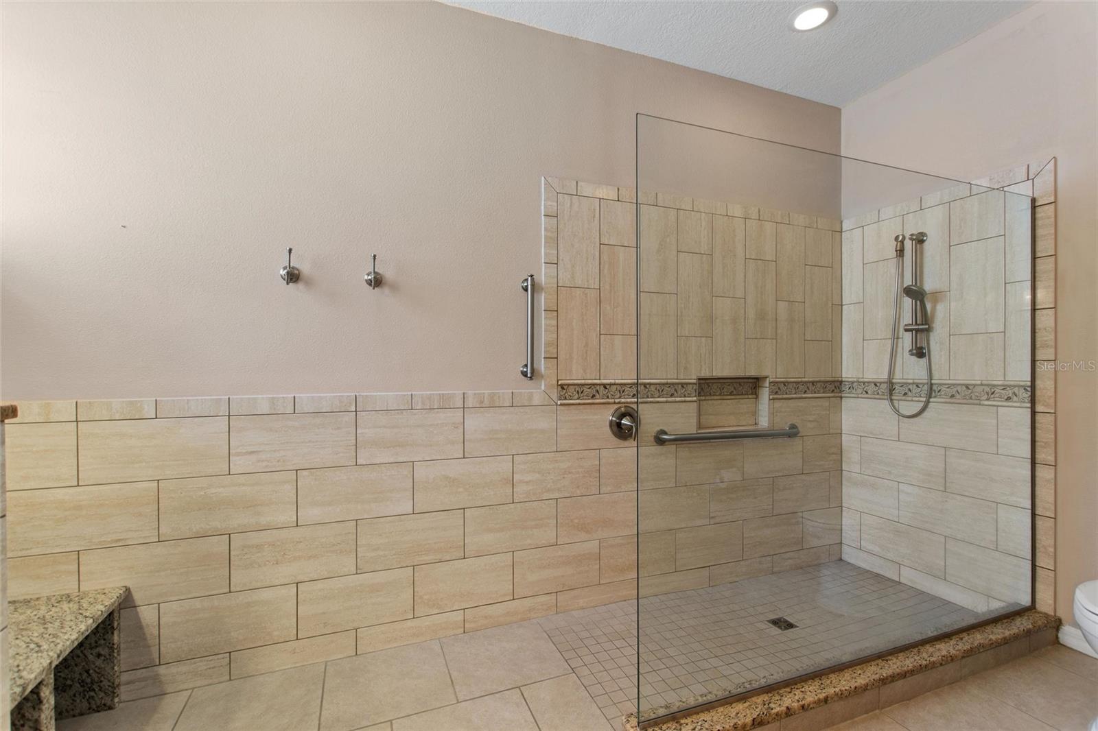 Image 7 of 68 For 331 Cunningham Dr