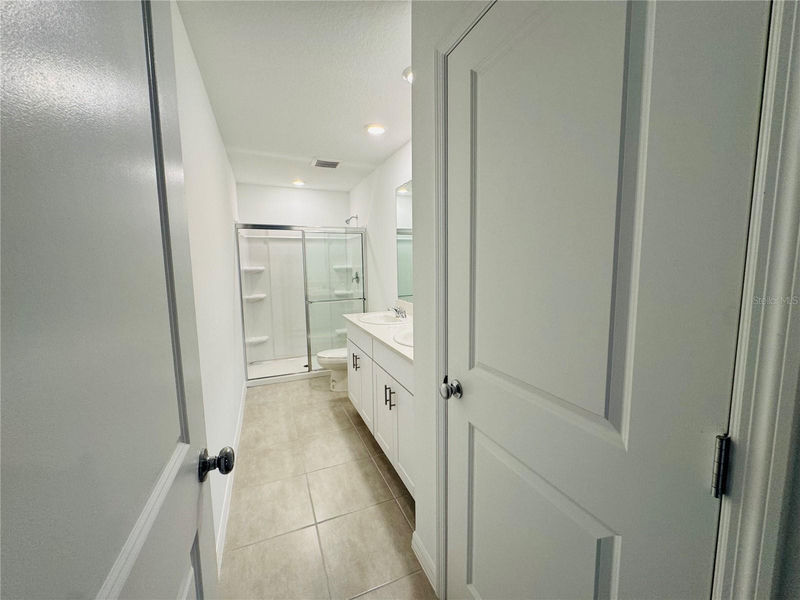 Image 25 of 42 For 2923 Skyline Loop