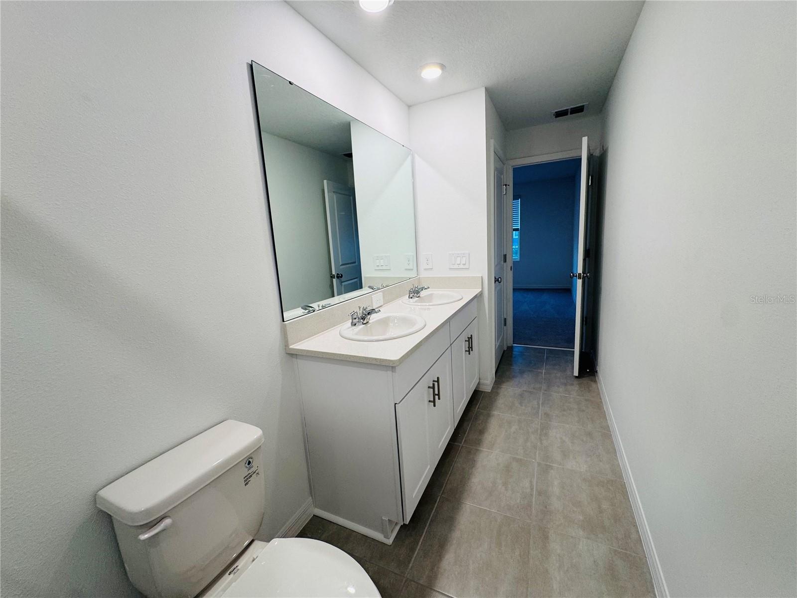 Image 28 of 42 For 2923 Skyline Loop