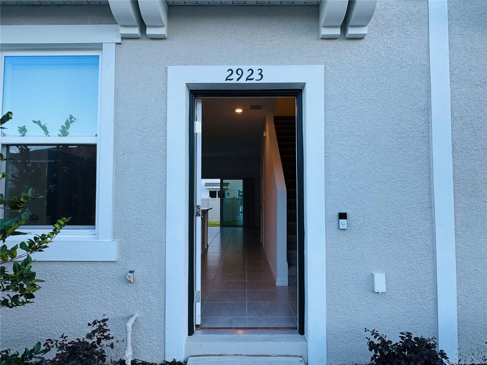 Image 3 of 42 For 2923 Skyline Loop