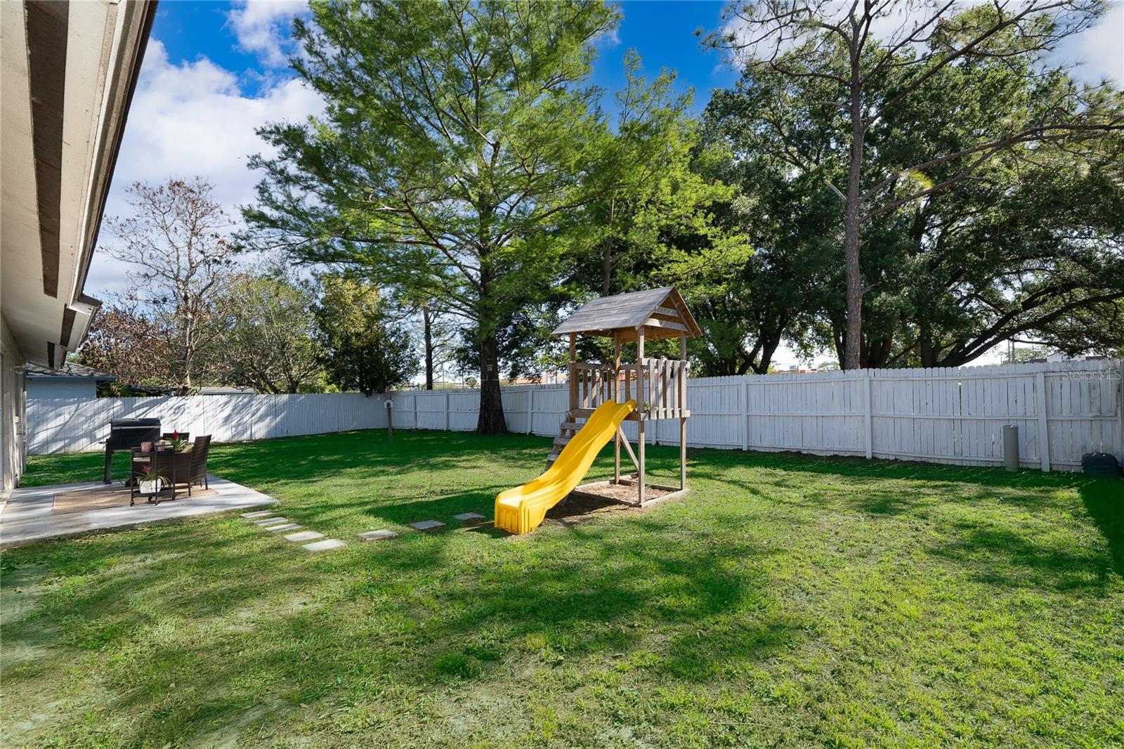 Image 20 of 25 For 12141 Caper Street