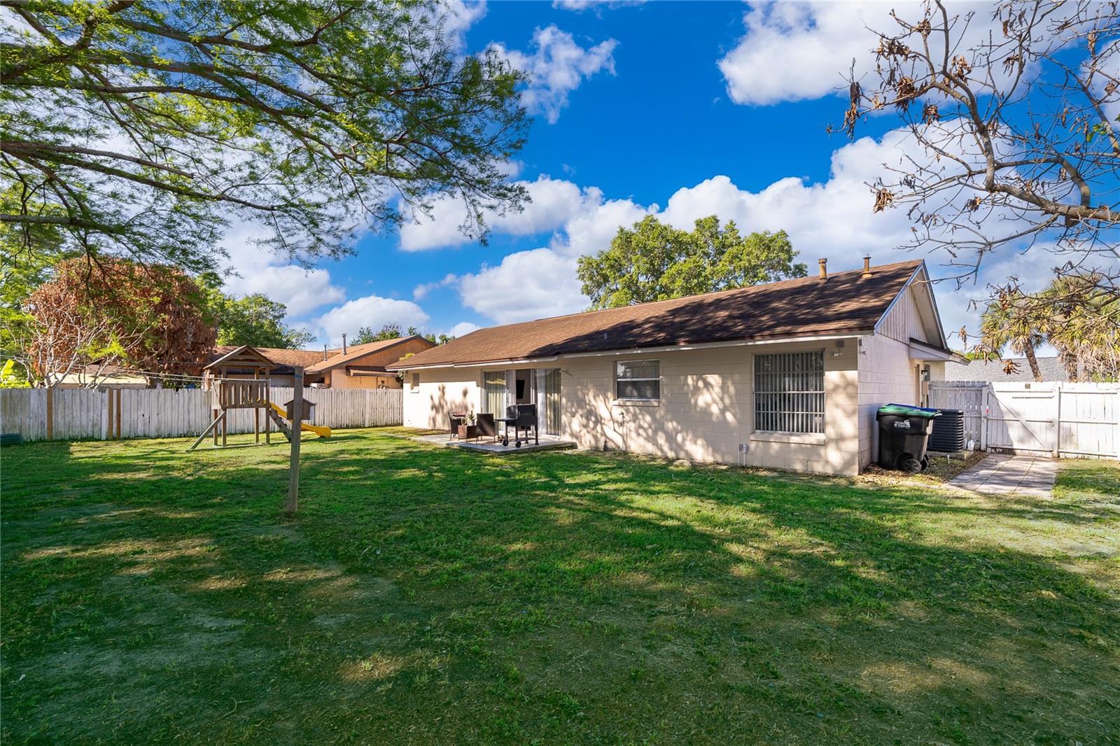 Image 22 of 25 For 12141 Caper Street