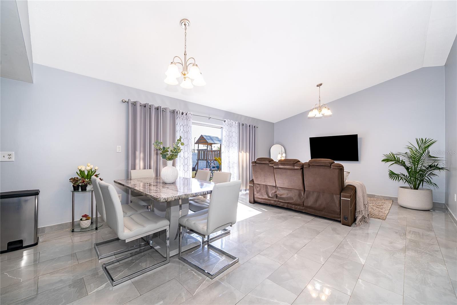 Image 7 of 25 For 12141 Caper Street