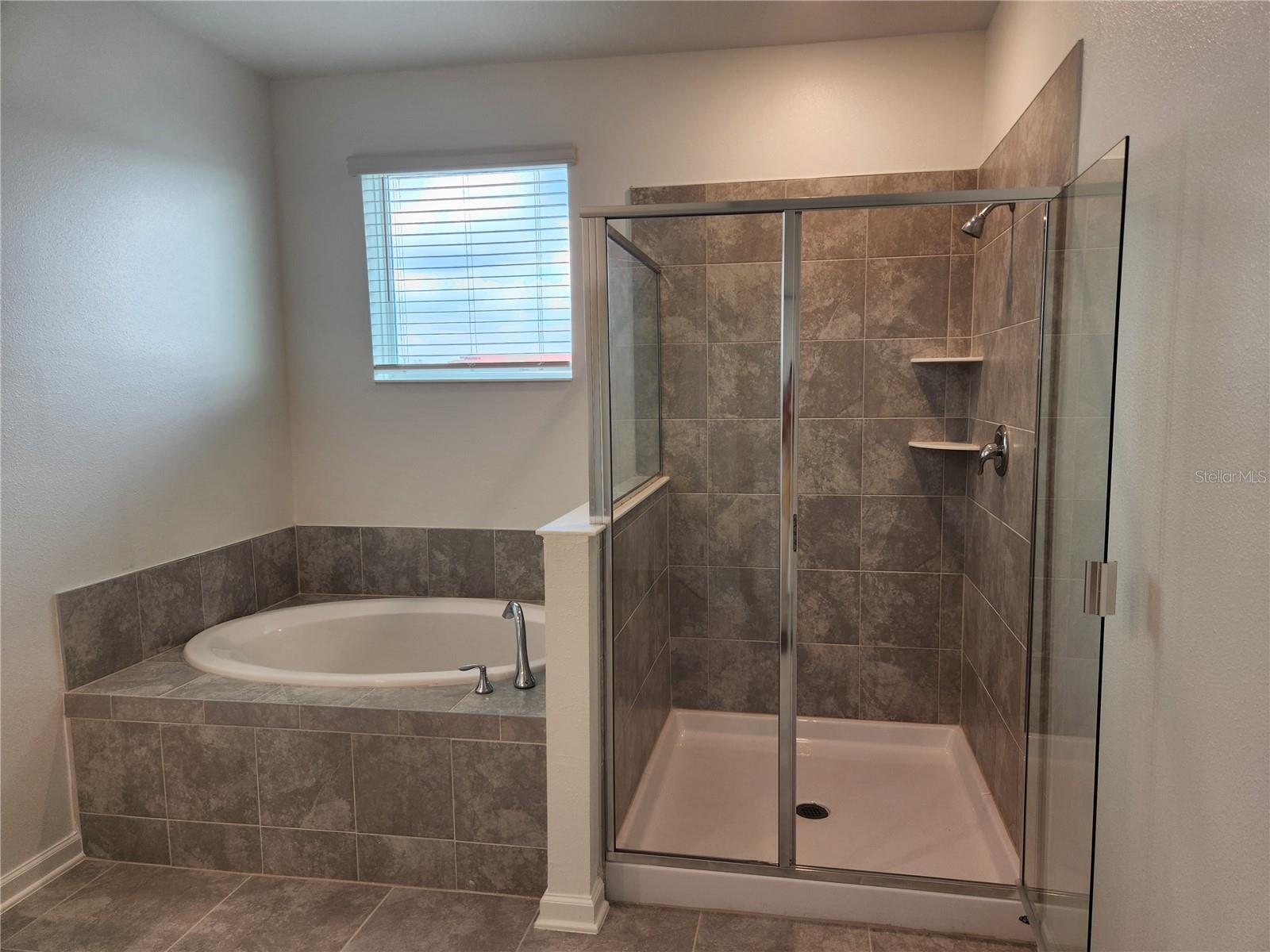 Image 23 of 41 For 203 Bogey Drive