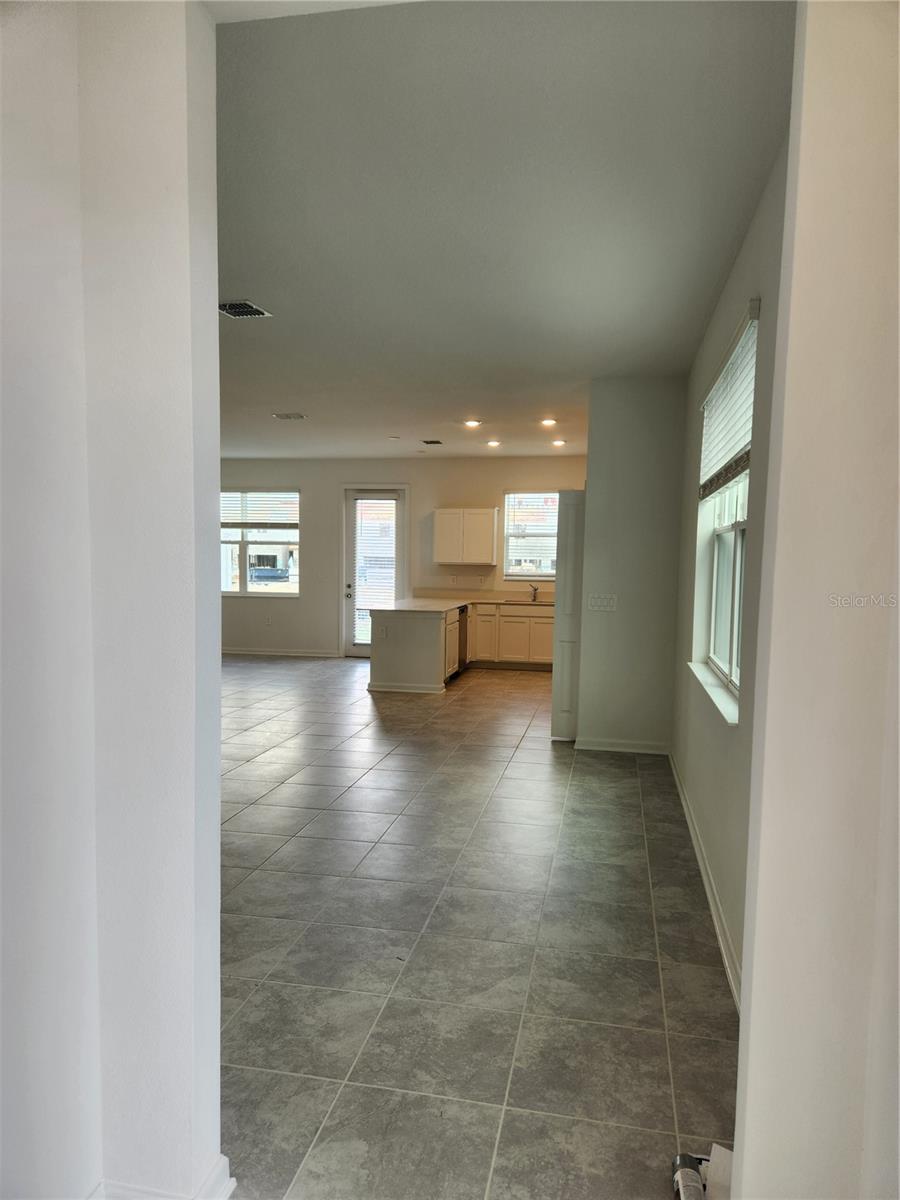 Image 4 of 41 For 203 Bogey Drive