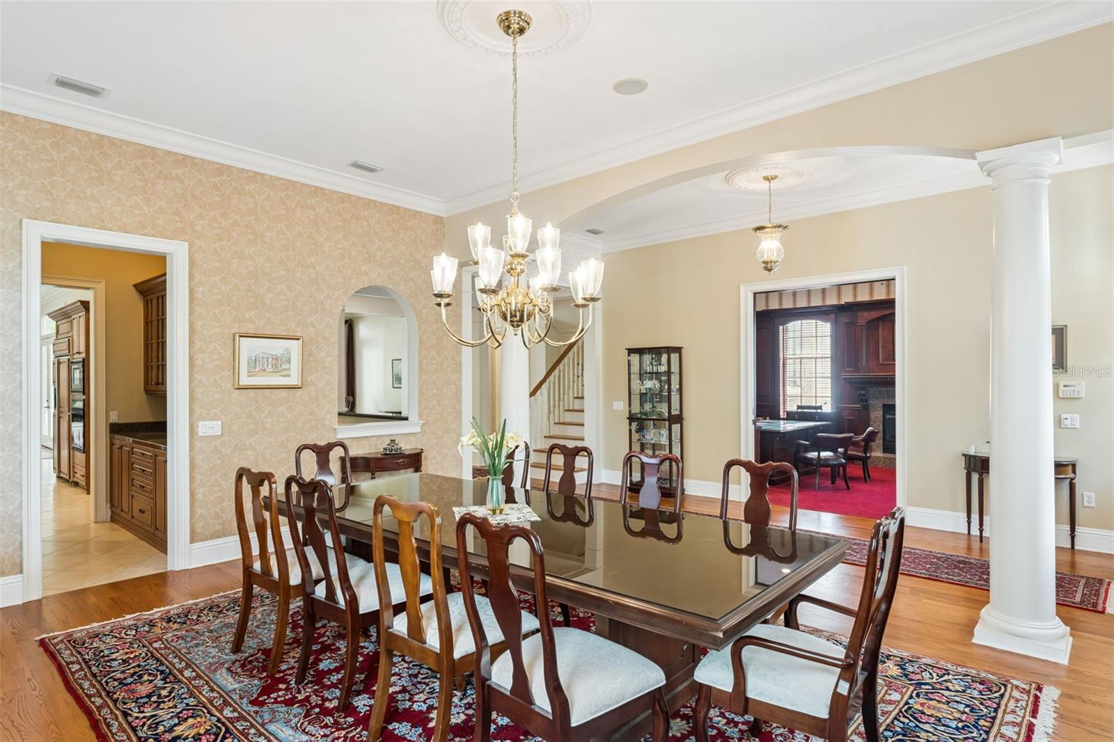 Image 10 of 73 For 915 Westpark Drive