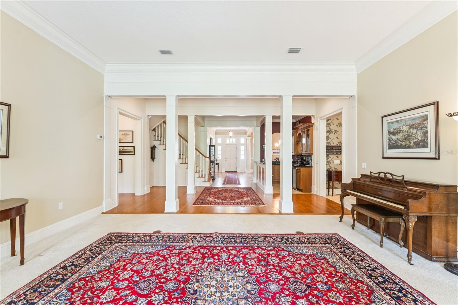 Image 19 of 73 For 915 Westpark Drive