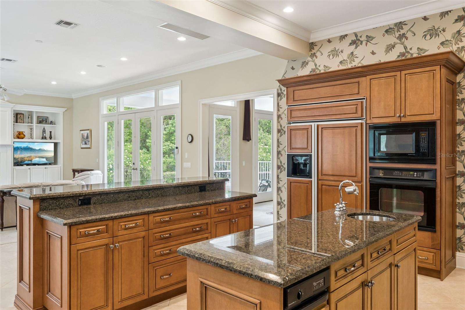 Image 20 of 73 For 915 Westpark Drive