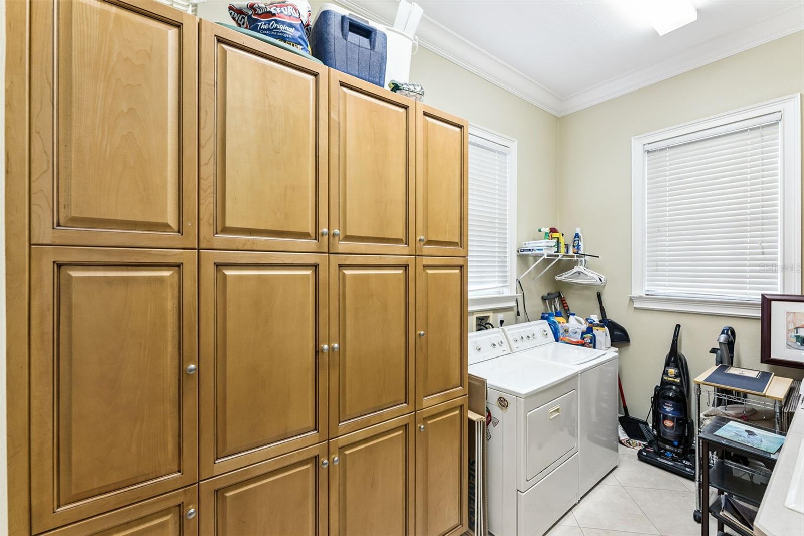 Image 23 of 73 For 915 Westpark Drive