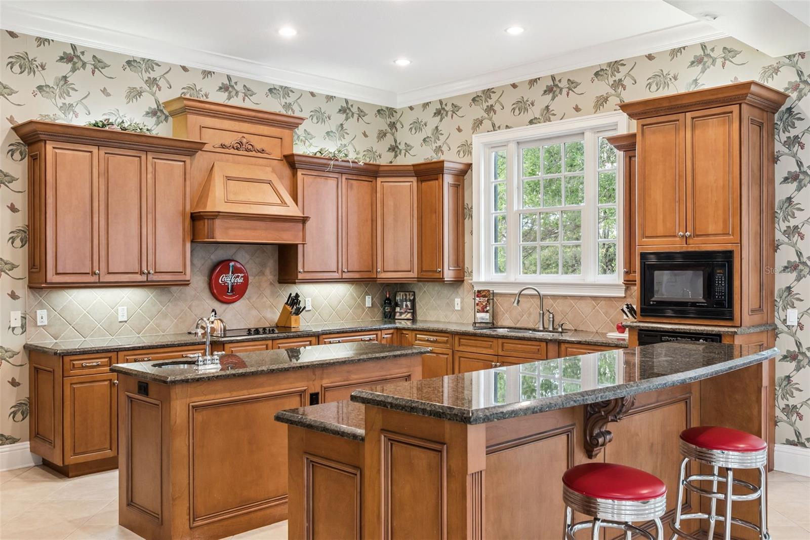 Image 24 of 73 For 915 Westpark Drive