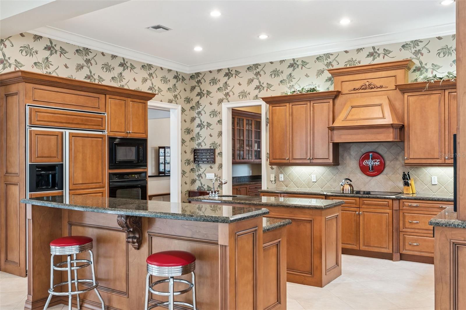 Image 25 of 73 For 915 Westpark Drive