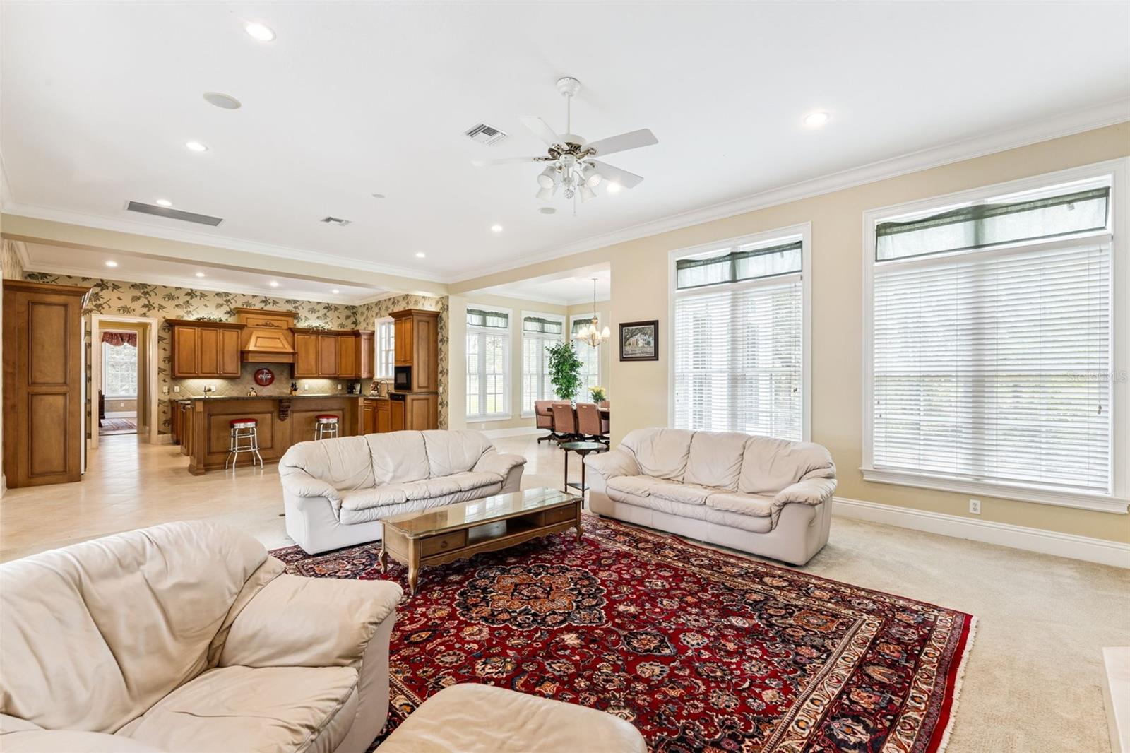 Image 33 of 73 For 915 Westpark Drive