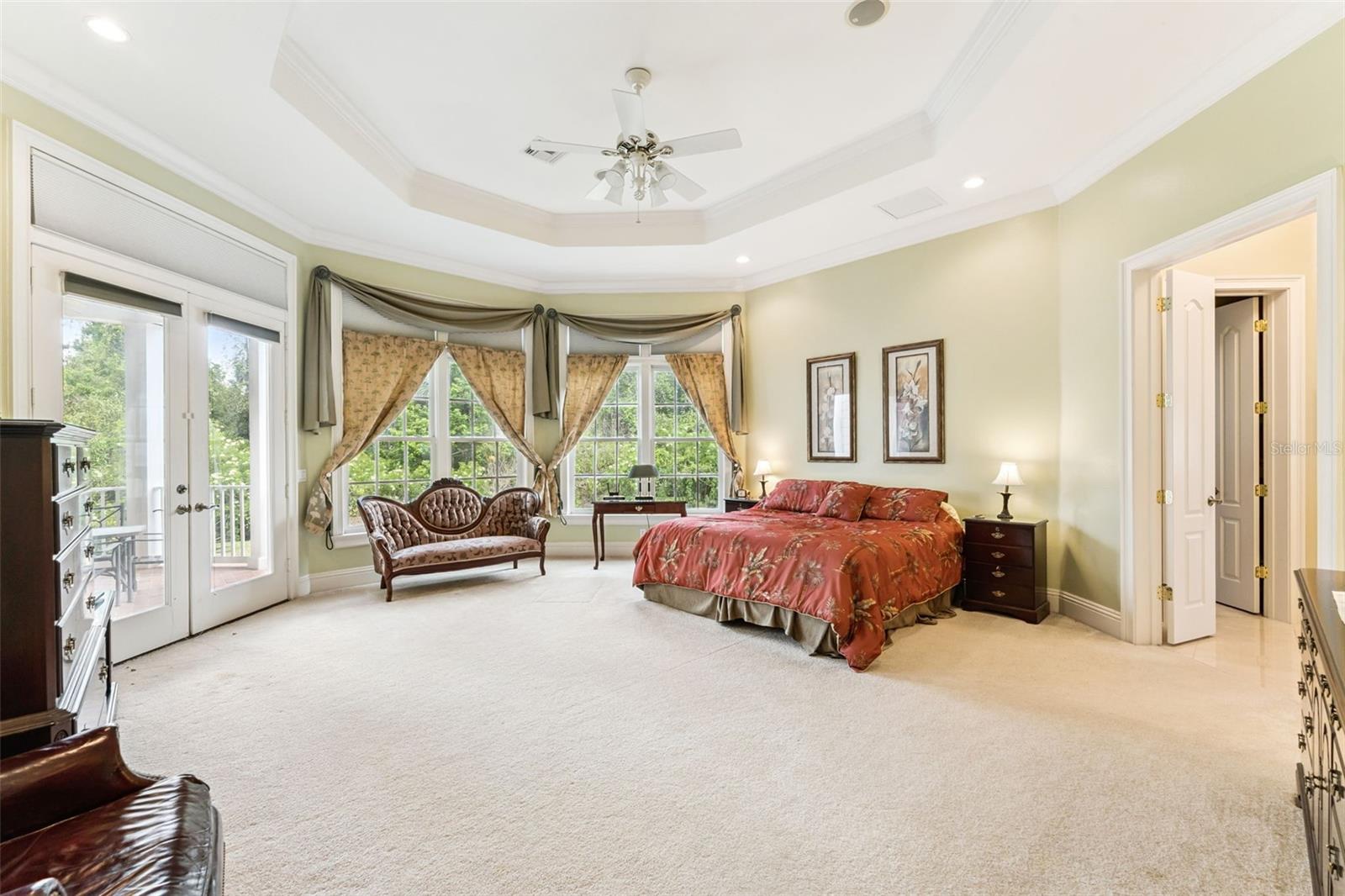 Image 35 of 73 For 915 Westpark Drive