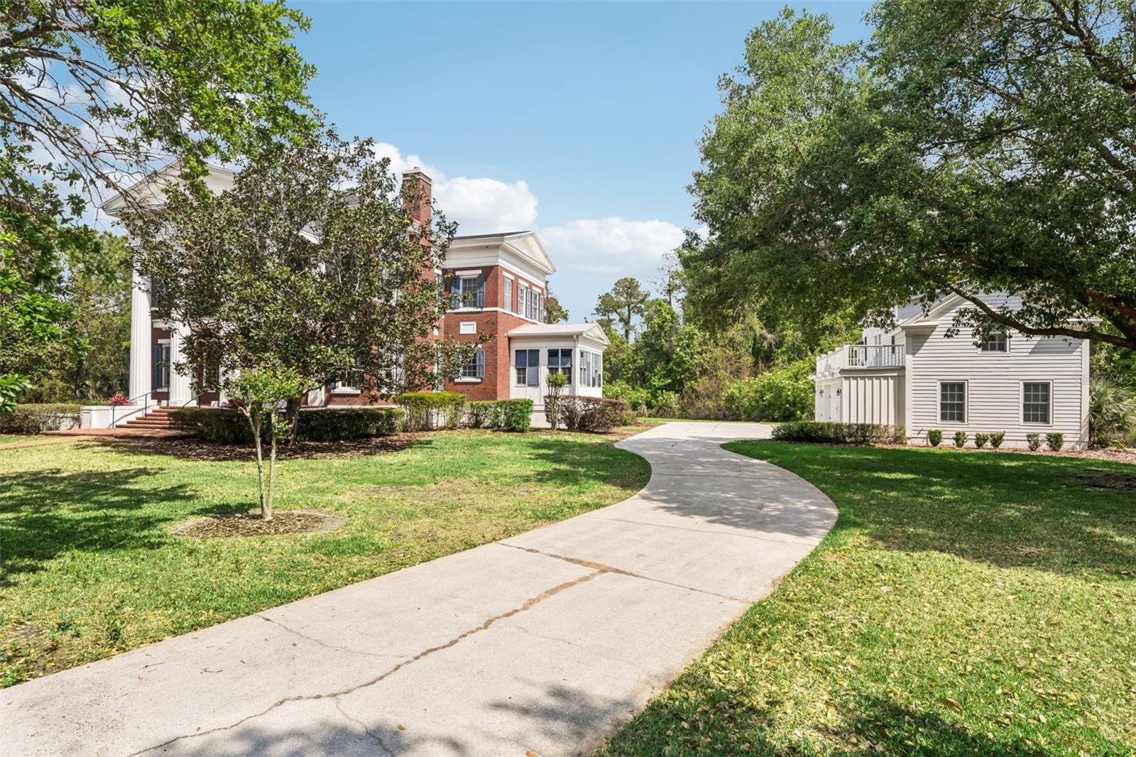 Image 7 of 73 For 915 Westpark Drive