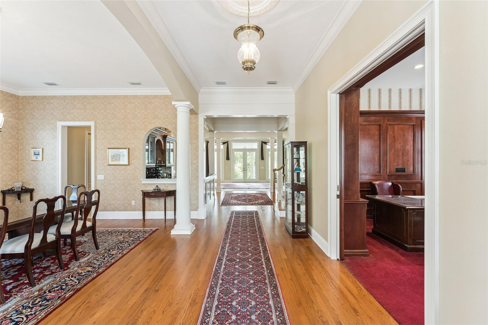 Image 8 of 73 For 915 Westpark Drive