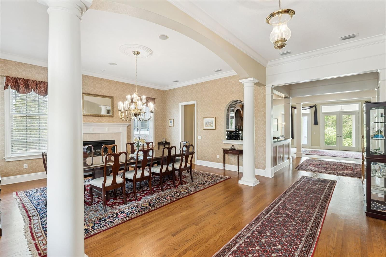 Image 9 of 73 For 915 Westpark Drive