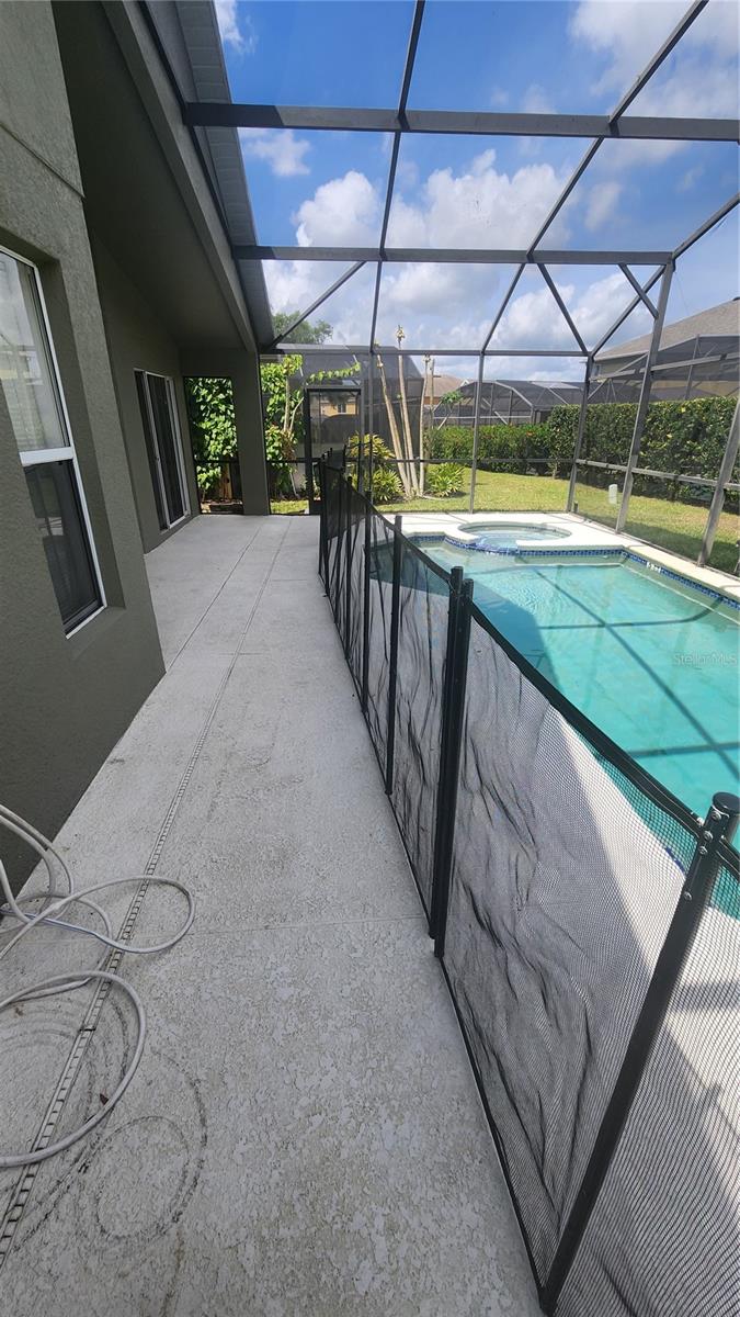 Image 16 of 93 For 2618 Emerald Island Boulevard