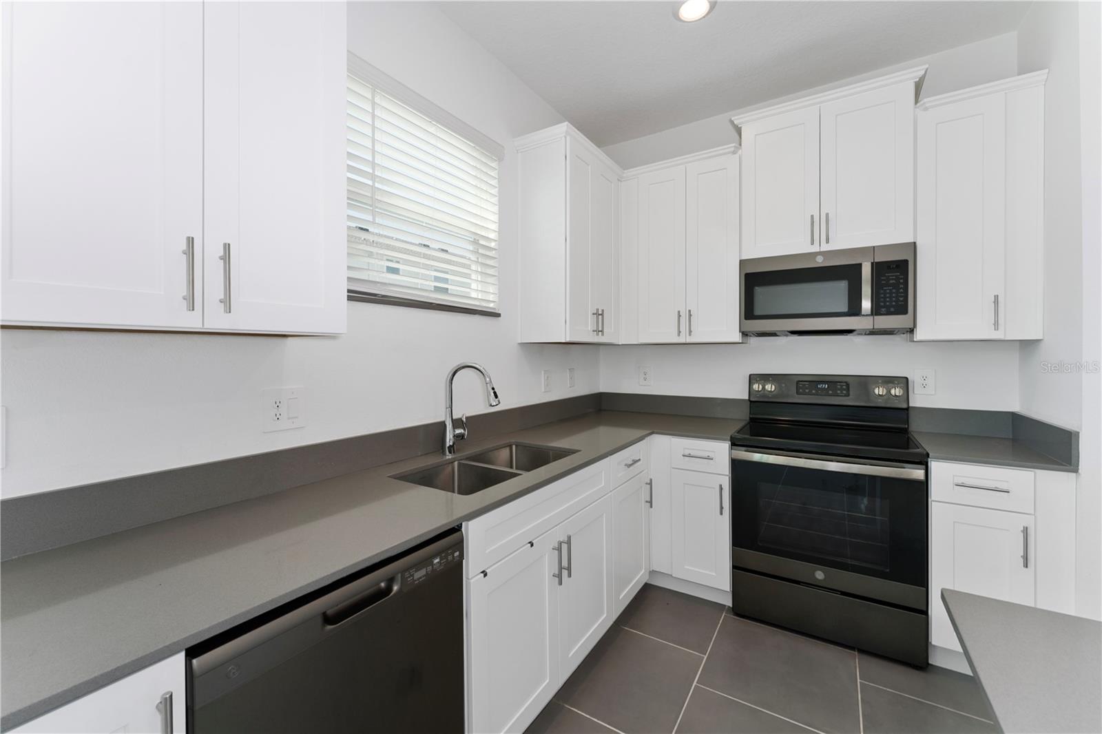 Image 3 of 21 For 7588 Stone Creek Trail