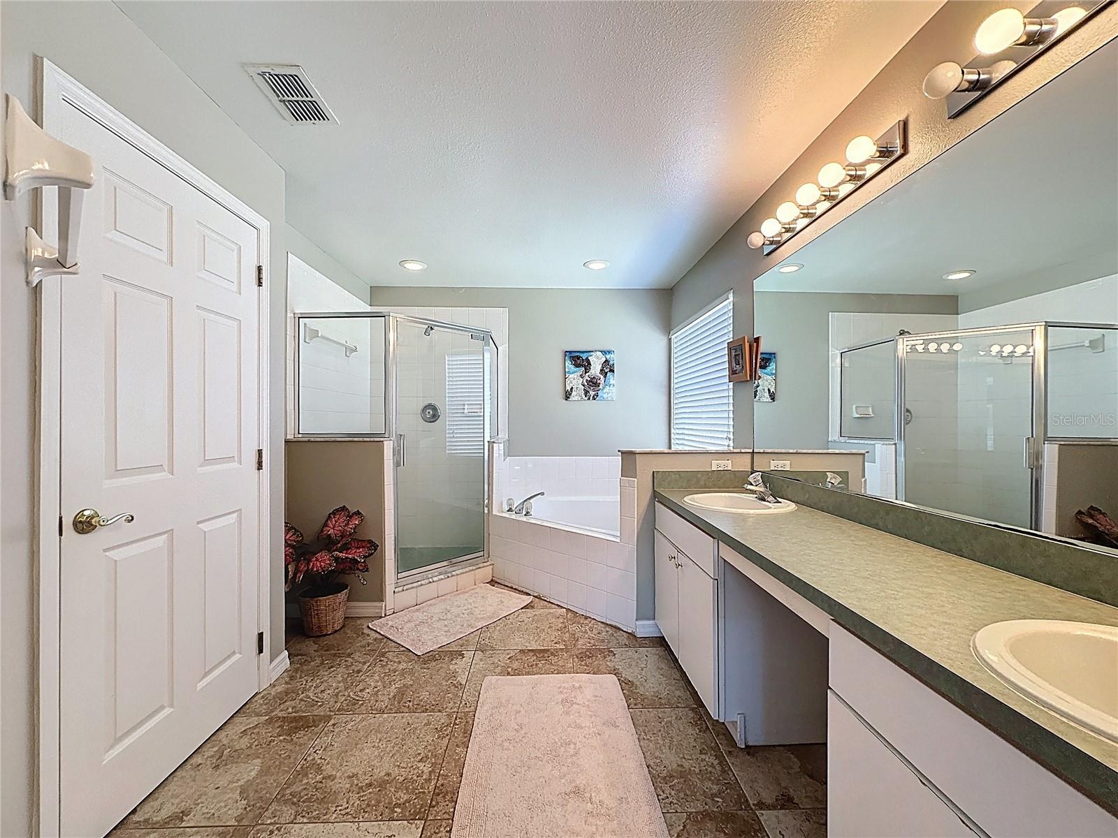 Image 34 of 88 For 2213 Mallory Circle