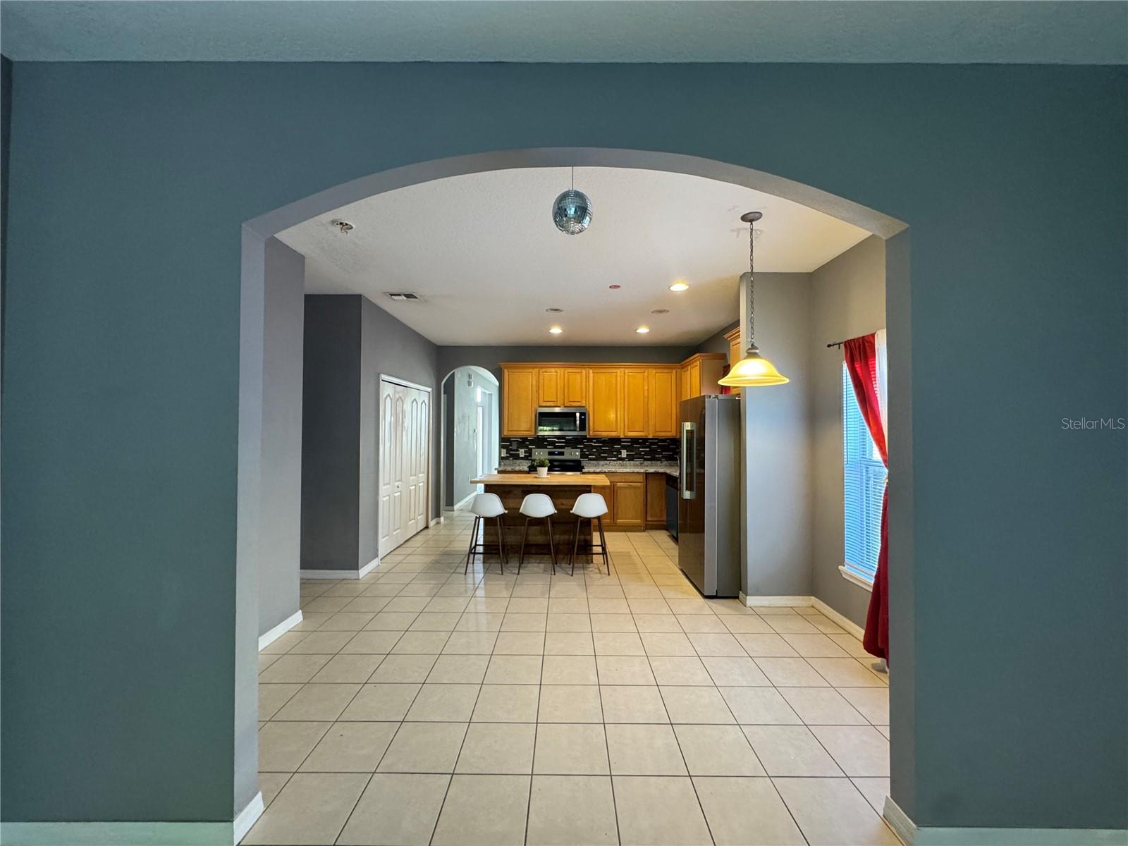 Image 5 of 6 For 877 Hacienda Circle