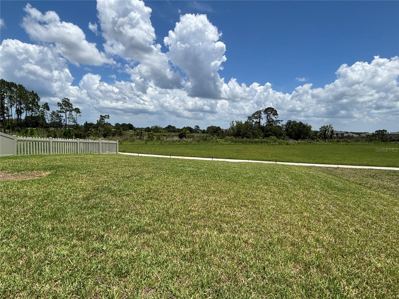 Image 14 of 37 For 464 Talisi Loop