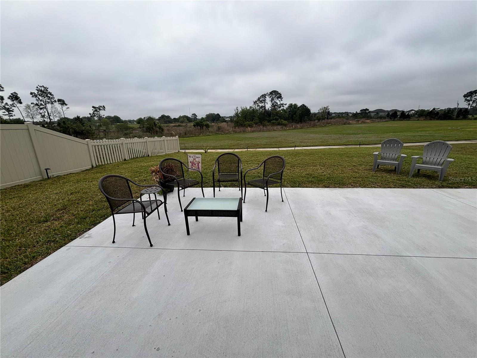 Image 6 of 37 For 464 Talisi Loop