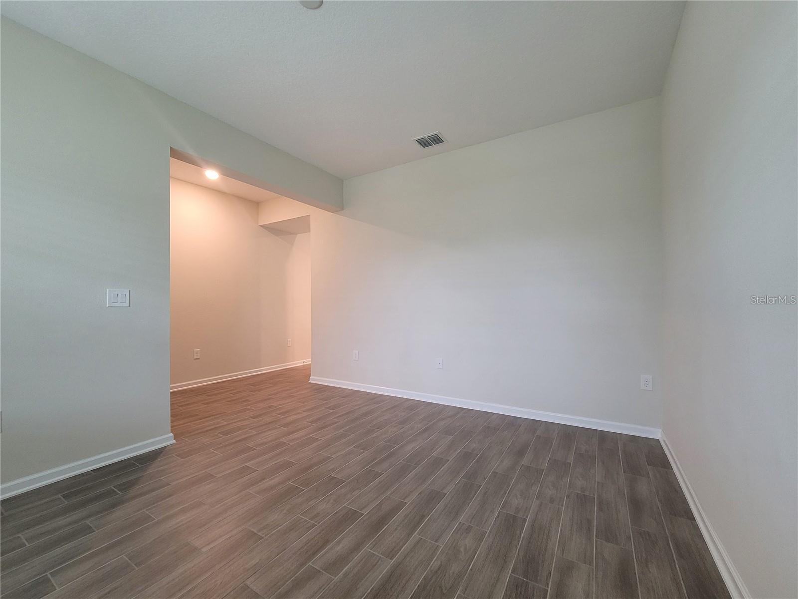 Image 3 of 32 For 5579 Bakewell Place