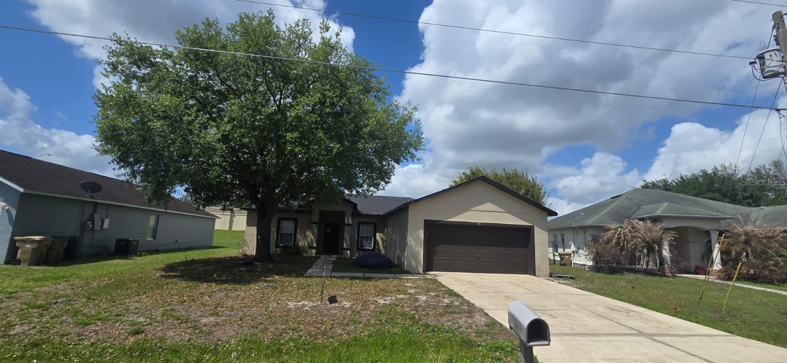 Image 2 of 11 For 911 Gloucester Court