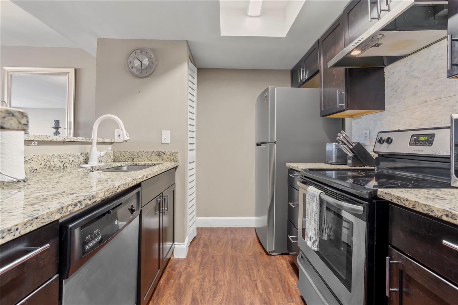 Image 13 of 37 For 2749 Poinciana Boulevard 15