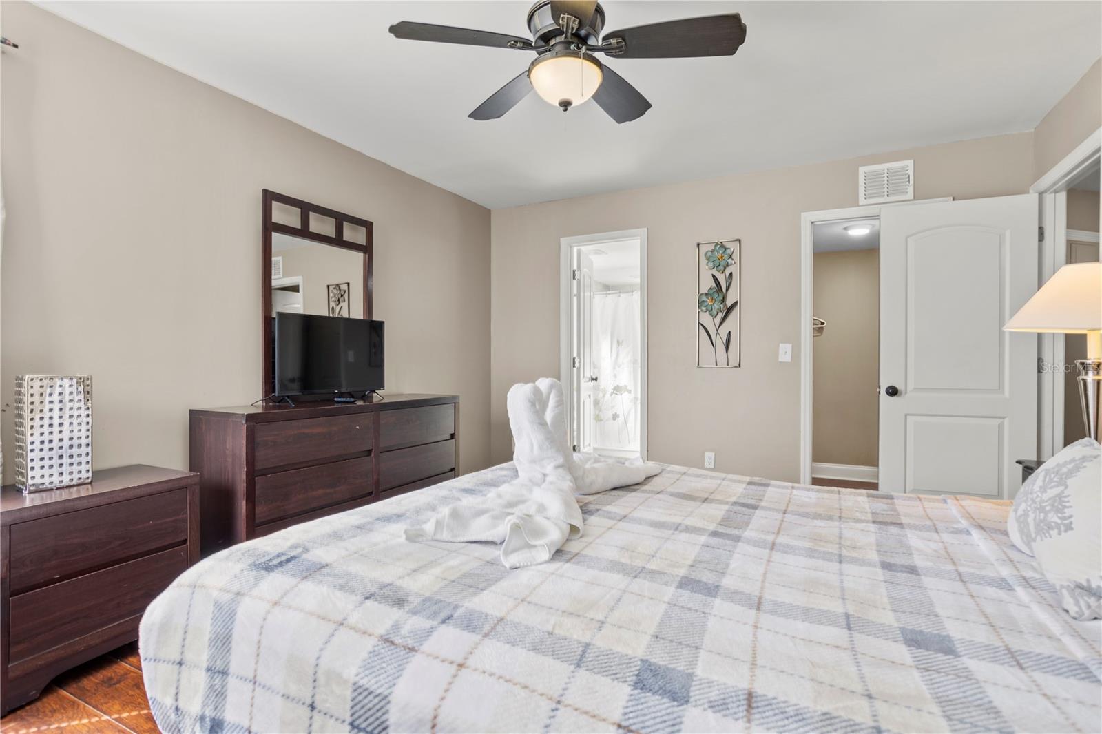 Image 17 of 37 For 2749 Poinciana Boulevard 15