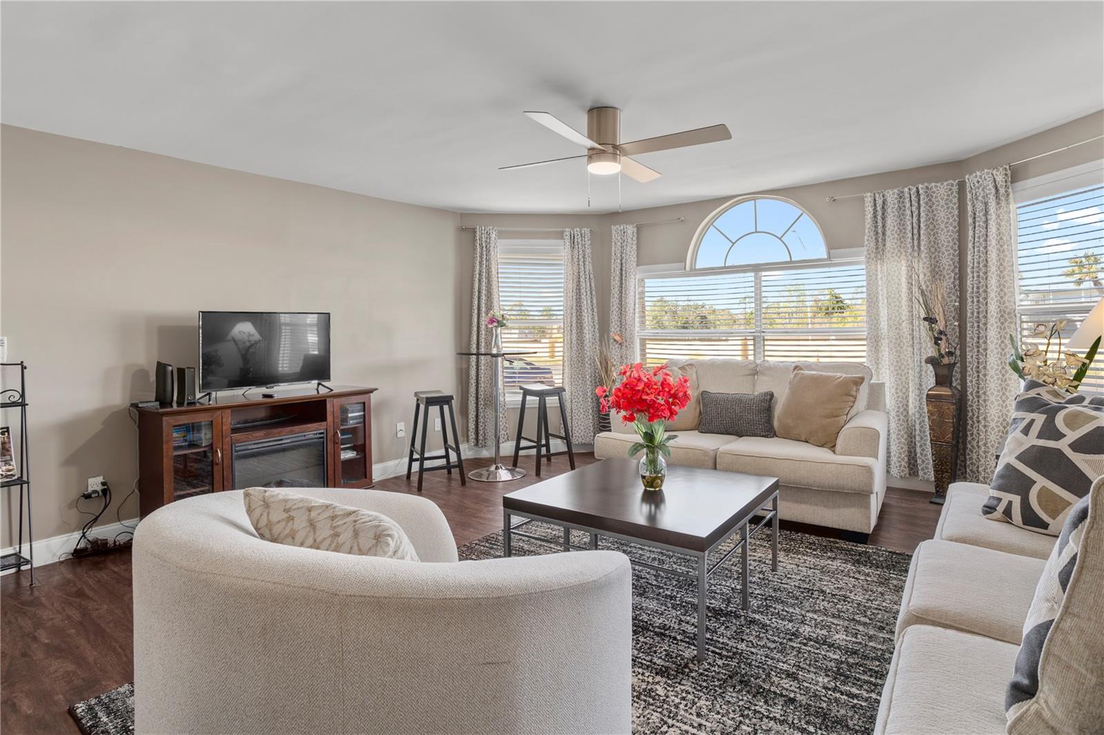 Image 7 of 37 For 2749 Poinciana Boulevard 15