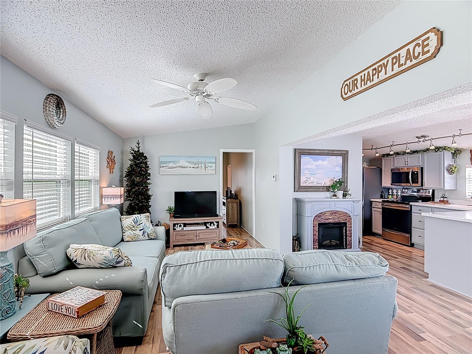 Image 11 of 29 For 9000 Us Hwy 192 # 537  537